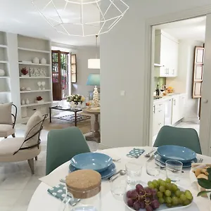 Gr Boutique Picasso Apartment